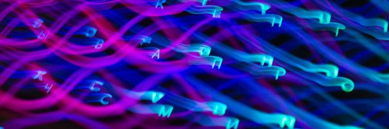 Mittlerweile gelten Daten in ganzen Branchen als das wichtigste Unternehmenskapital. Daher dürfen in der Finanzbranche nur noch zertifizierte Lösungen zur Datenmigration eingesetzt werden, die das Risiko möglichst minimieren.