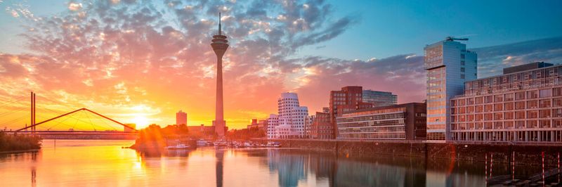 Zur neuen Digitalisierungsstrategie 2.0 von Nordrhein-Westfalen sprachen wir mit dem Landes-CIO, Prof. Dr. Andreas Meyer-Falcke. Dieser beteuerte: „Es gibt keinen geheimen NRW-Digital-Zaubertrank“