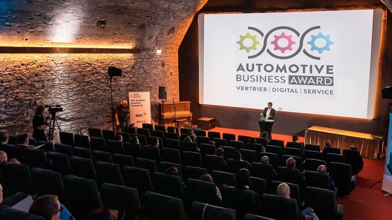 De neue Automotive Business Award wird in den Kategorien Vertrieb, Service und Digitalisierung vergeben.