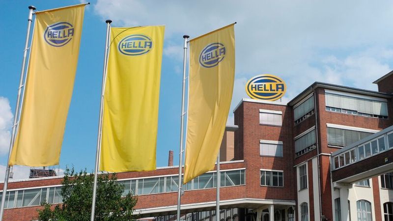 Hella wird demnächst zu Faurecia gehören.