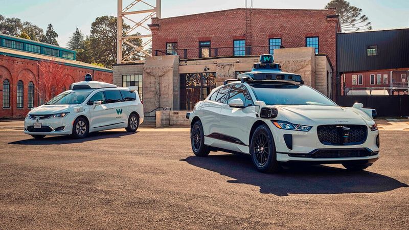 Waymo ist mittlerweile mit dem Jaguar I-Pace unterwegs.