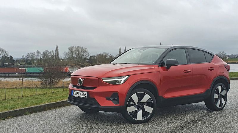 Der Volvo C40 Recharge Pure Electric ist Volvos erstes Modell, das nur rein elektrisch erhältlich ist.