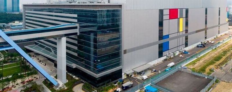 Seit 2019 fertigt Samsung in seinen CMOS-Fabs kommerziell seine eMRAM-Chips, mittlerweile im 14-nm-FD-SOI-Prozess. Auf Basis der magnetoresistiven Speichertechnik hat das Halbleiter-Unternehmen nun MRAR entwickelt, einen MRAM-basierten In-Memory-Computing-Chip.