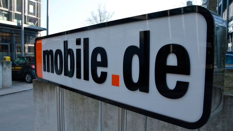 Höhere Inseratepreise, komplexeres Preissystem: Auf Händlerkunden von Mobile.de kommen im April Neuerungen zu.