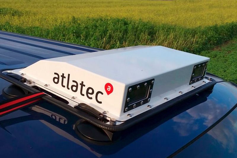 Atlatec hat eine Sensorbox entwickelt, mit der Verkehrswege kartografiert werden können.