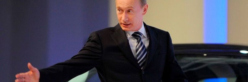 Wladimir Putin bei der Eröffnung des Volkswagen-Werkes im russischen Kaluga 2009.