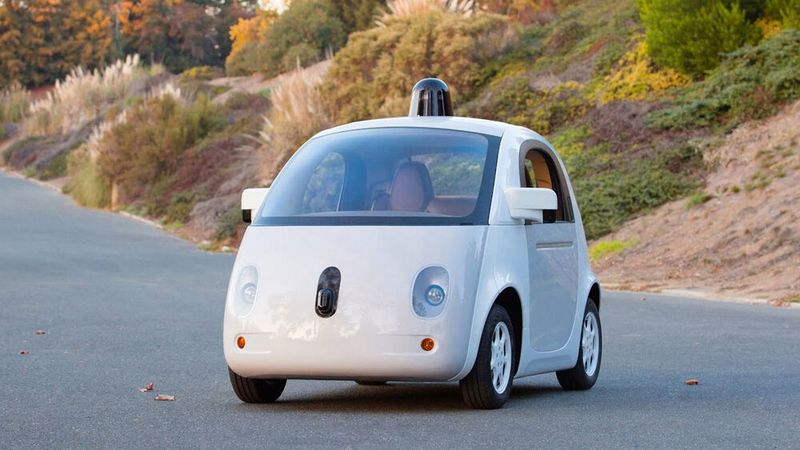 Niedlich, aber auch etwas schräg: Der Google Firefly trägt einen Lidar auf dem Dach.