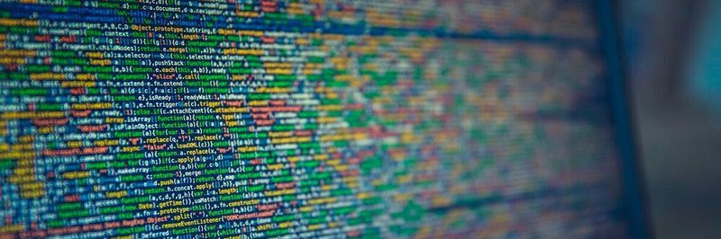 Manch versierter Programmierer schreibt seinen Code einfach herunter, was mitunter die Lesbarkeit erschwert.