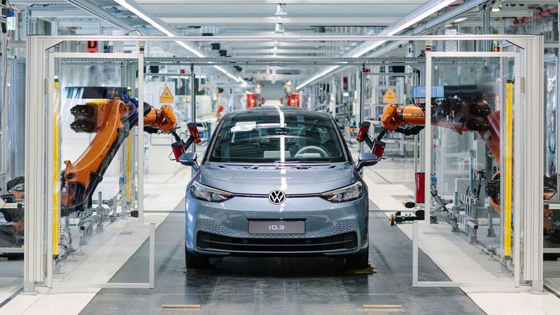 Im VW-Werk Zwickau wird wieder die Kurzarbeit eingeführt.