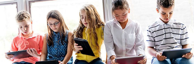 Die Anforderungen von Schulen an ein WLAN unterscheiden sich so stark von den Anforderungen "normaler" Unternehmen an das Drahtlosnetzwerk, dass es sich lohnt, hier über Spezialanbieter nachzudenken.