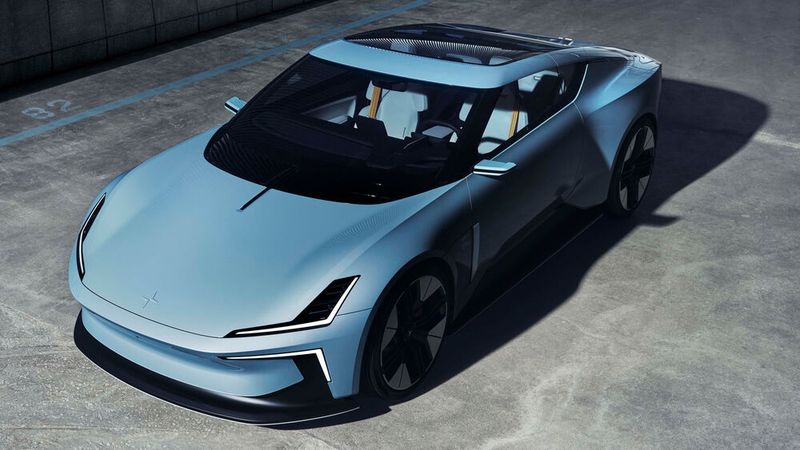 Mit geschlossenem Dach sieht der Polestar O2 wie ein Sportcoupé aus.