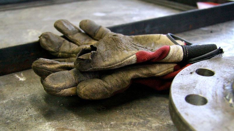 Die ohnehin schon strapazierten Lieferketten werden durch den Ukraine-Krieg weiter geschwächt. Es fehlt vor allem an Elektronikkomponenten und Metallerzeugnissen.
