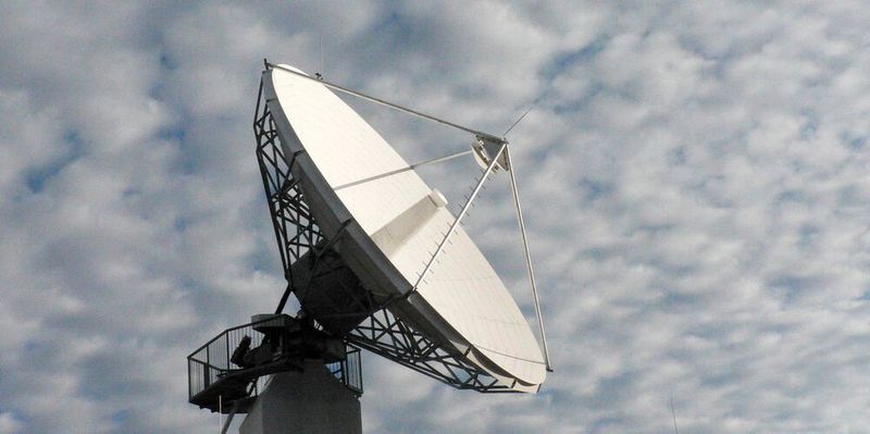 Bundesamt für Sicherheit in der Informationstechnik: „Das BSI erkennt derzeit eine erhöhte Bedrohungslage für Deutschland. Allerdings ist aktuell keine akute Gefährdung der Informationssicherheit in Deutschland im Zusammenhang mit der Situation in der Ukraine ersichtlich. Diese Situation kann sich nach Einschätzung des BSI jederzeit ändern.“