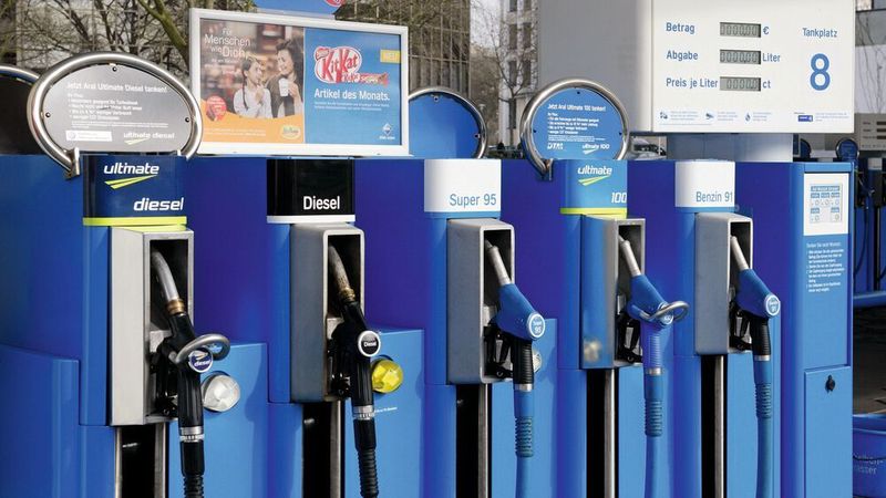 An der Zapfsäule machen sich die hohen Energiepreise gerade besonders schmerzlich bemerkbar.