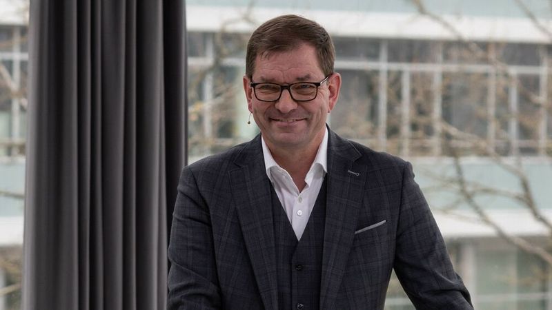 Audi-Chef Duesmann ist für „Technologieklarheit“ uns setzt für die Zukunft auf Batterieautos.