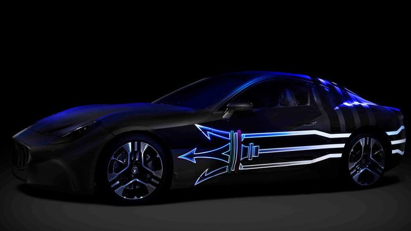So in etwa soll der kommende Maserati Granturimso in der E-Version aussehen.