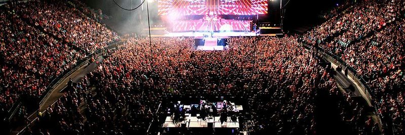Um rentabel zu bleiben, müssen Sportstadien und Arenen auch mit Konzerten oder Shows ausgelastet werden.
