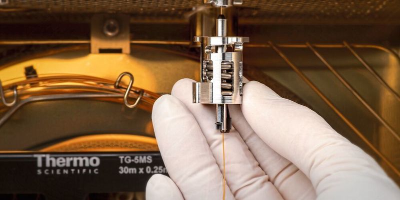 Abb. 1: Der Thermo Scientific iConnect Column Lock ermöglicht einen schnellen und einfachen Wechsel der GC-Säulen.