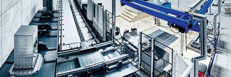 Modern machinery for special machining at the Meusburger site in Lingenau.