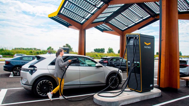Fastned verzeichnete nach eigenen Angaben etwa eine Million Ladevorgänge an seinen Stationen im Jahr 2021.