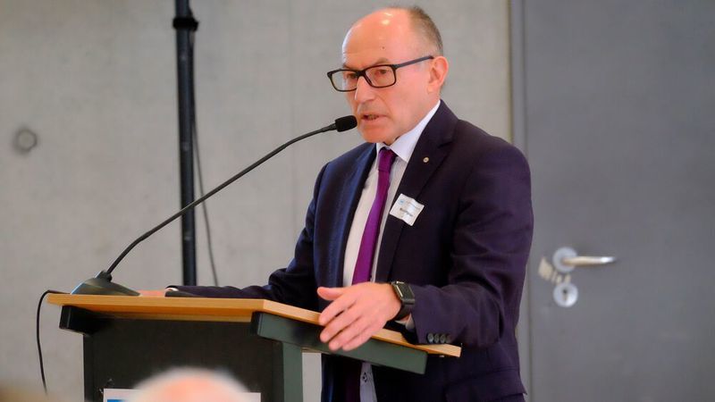 Michael Ziegler, Präsident des Kfz-Gewerbes Baden-Württemberg, betonte in seinem Bericht: „Ohne das Kfz-Gewerbe geht der Mobilitätswandel nicht.“