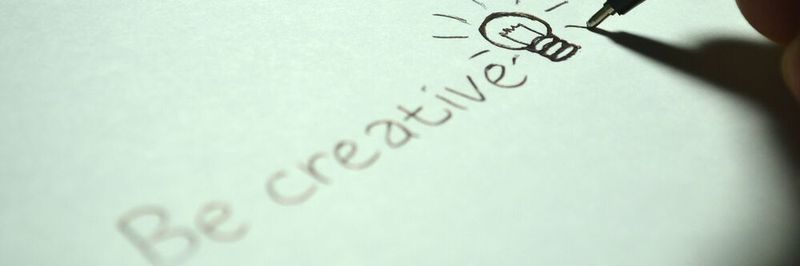 Digitale Markenvorlagen können dem Marketing helfen, kreative Inhalte schnell und einfach zu entwickeln und dabei ihre Designprinzipien einzuhalten.
