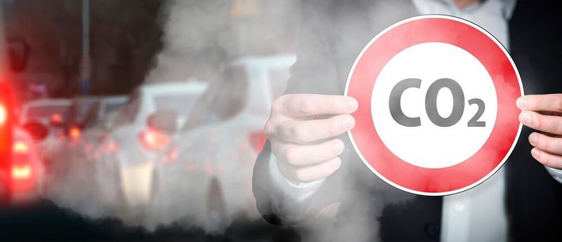 Der CO₂-Ausstoß nahm weltweit in den letzten rund 60 Jahren kontinuierlich zu – wenn auch in den vergangenen rund acht Jahren in einem geringeren Maße.