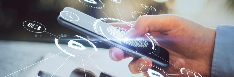 Der LexisNexis Risk Solutions Cybercrime Report zeigt, dass der Anteil der Transaktionen, die von Mobilgeräten ausgehen, auf 75 Prozent angestiegen ist, was zu einem Höchststand bei digitalen Betrugsfällen führt.