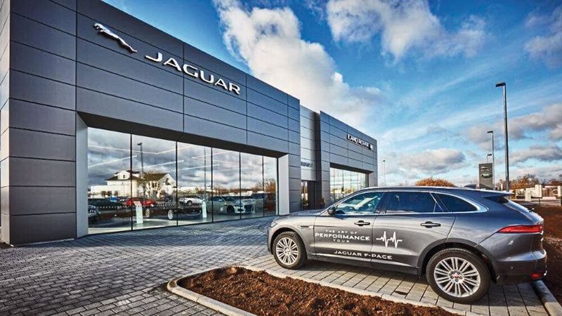 Jaguar Land Rover unterstützt seine Handelspartner bei ihrem Marketing.