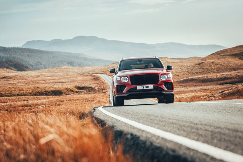 Kein Brexit und keine Pandemie trüben das Business: Die Geschäfte der britischen Luxus-Automarken laufen besser denn je.