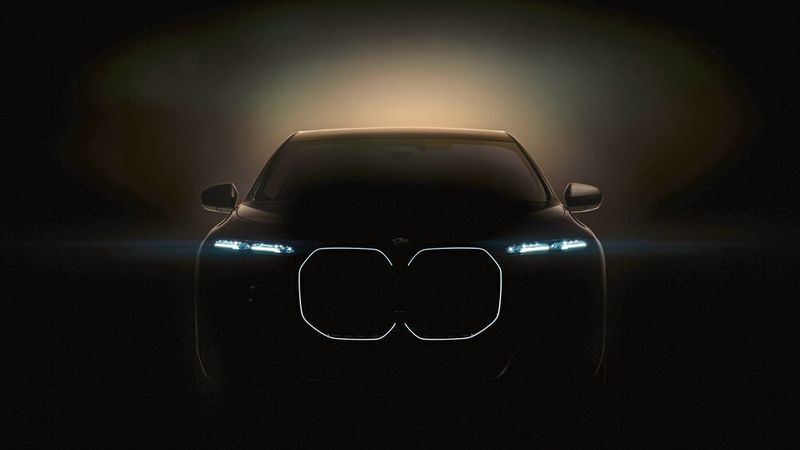 Der BMW 7er kommt sowohl mir Verbrenner als auch als Elek- trovariante.
