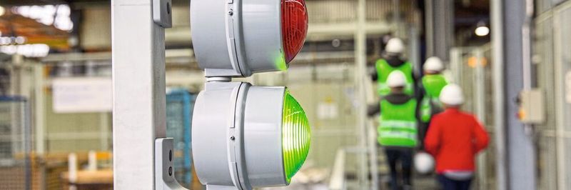 Erst wenn die Anforderungen der Maschinenrichtlinie an Risikobeurteilung und Betriebsanleitung erfüllt worden sind, erhalten die Dokumente grünes Licht.