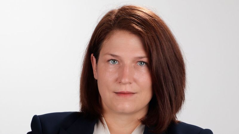 Alena Eckart bekommt bei Jaguar Land Rover mehr Verantwortung.