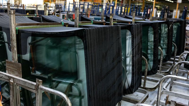 Audi hat mit Partnern ein Pilotprojekt zum Recycling von Autoglas gestartet.