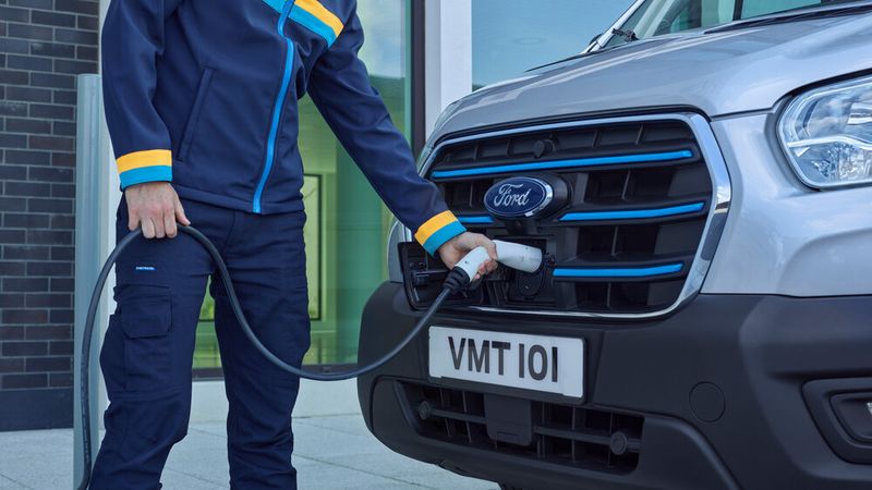 Ford Pro startet in Europa – nahezu zeitgleich mit dem E-Transit.