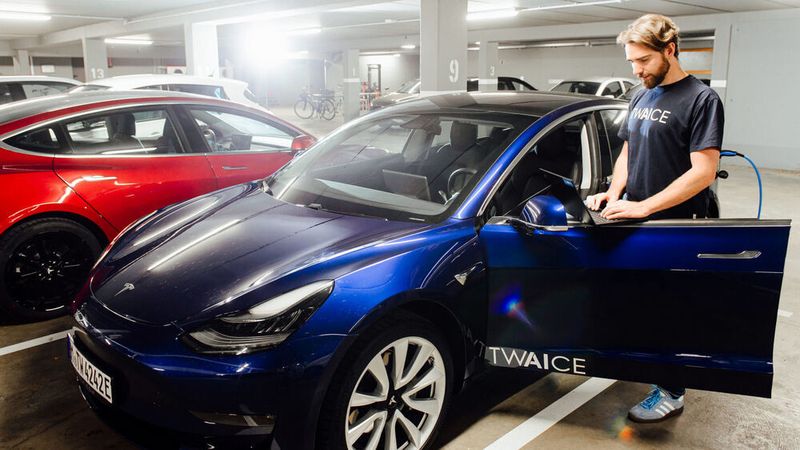 Twaice ermittelt mithilfe digitaler Zwillinge den Zustand von Antriebsbatterien und E-Autos.