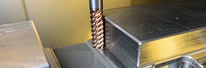 Guideways for the slide of the 64-compartment tool are cleanly finished with the Mapal Optimill-Hardened-Finish.