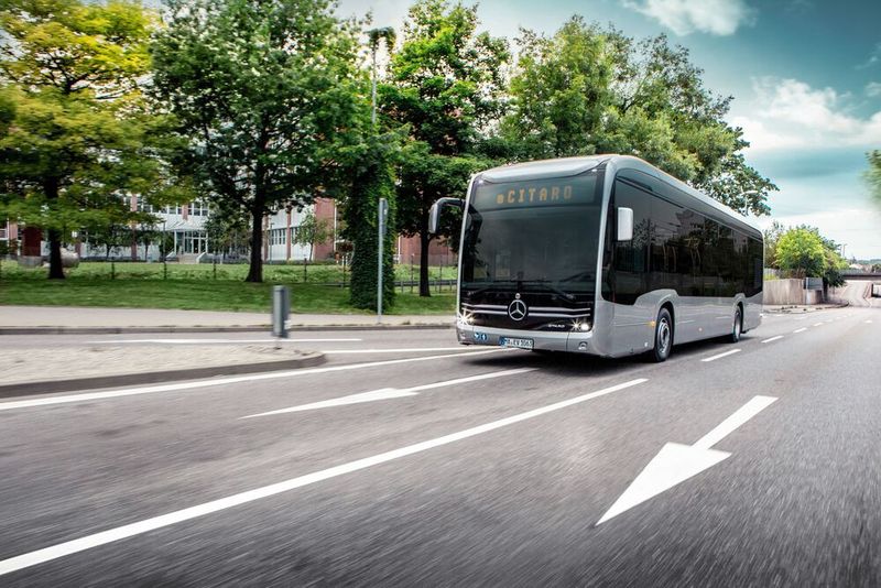 Der eCtiaro ist das elektrische Vorzeigemodell von Daimler Buses. Ab 2030 sollen in Europa nach Angaben des Unternehmens nur noch elektrische Modelle verkauft werden.