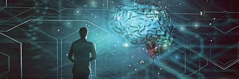Die Künstliche Intelligenz (KI) ist das Gehirn des Digitalen Zwillings. Sie macht aus den gesammelten Daten wertvolle Erkenntnisse, die Unternehmen für nachhaltige Verbesserungsmaßnahmen nutzen können.
