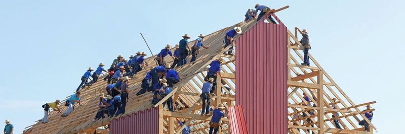 Die Digitalisierung kann mit einer hektischen Baustelle verglichen werden. Dabei sind Koordination und Übersicht entscheidend, um Prozesse, Dienstleister und Mitarbeiter zu steuern.