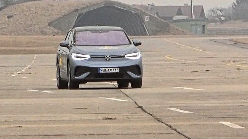 Die Sicherheitsorganisation hat unter anderem den Stauassistenten des VW ID 5 unter die Lupe genommen.