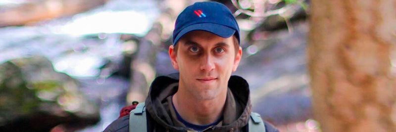 White-Hat-Hacker Kody Kinzie gibt Tipps zum Schutz der Privatsphäre vor audiovisueller Überwachung.