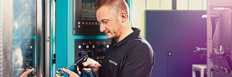 Mit einem vielfältigen Angebot an technischen und kaufmännischen Berufsfeldern ist Rego-Fix als mittelständisches, aber international ausgerichtetes Produktionsunternehmen auch ein attraktiver Arbeitgeber.