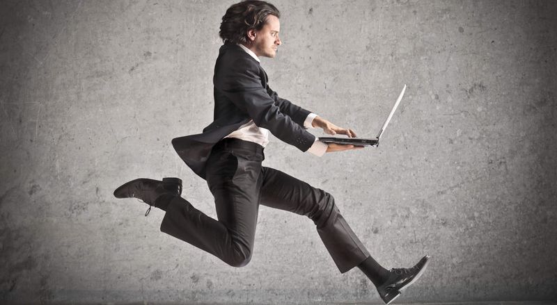 Mobil und dynamisch: Die Grenzen zwischen Privatleben und Beruf weichen auf. (© olly - Fotolia.com)