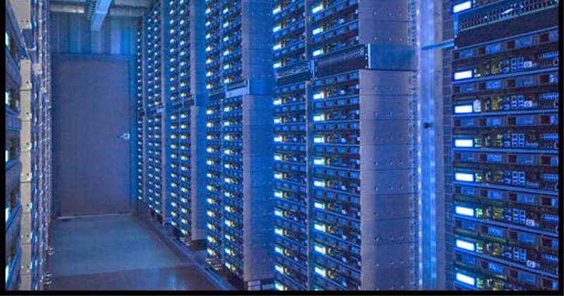 Container-Rechenzentrum: Um Platzproblemen vorzubeugen ist die Verlagerung der IT-Infrastruktur in mobile Container eine häufig gewählte Alternative zum herkommlichen Server-Raum. Bild: Rackable (Bild: Rackable)