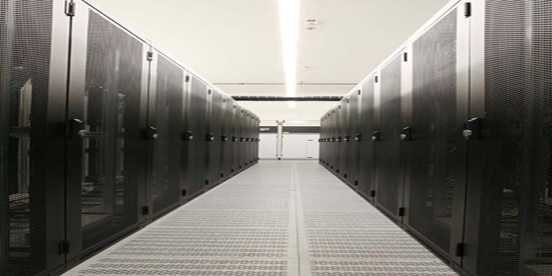 Auch für große Datenmengen gerüstet – Rack-Reihen im Rechenzentrum von Easynet (Quelle: Easynet)