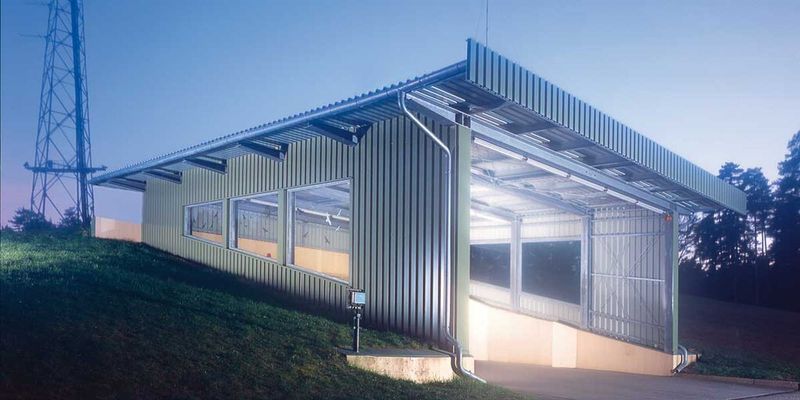 Das auf IT-Sicherheit spezialisierte Unternehmen COMback GmbH hat einen ehemaligen Atombunker in ein Notfallvorsorgerechenzentrum für Unternehmen und Verwaltungen umgewandelt. Für die Backupauslagerung der Daten und die Sicherstellung der Compliance-Anforderungen nutzt COMback Backup-Lösungen von EMC.