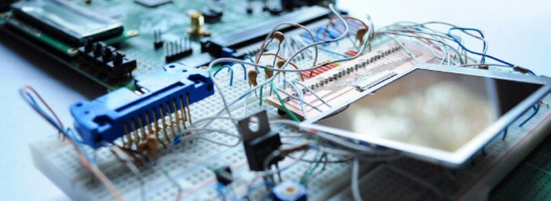 Versuchsaufbau des Tricorders Mark 2 mit OLED-Display