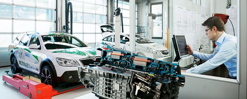 Das Schaeffler-Konzeptfahrzeug ist ein mobiles Labor für Entwicklung und Test von Komponenten für Hybridfahrzeuge und reine Elektroantriebe.