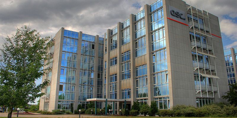 QSC-Housing bietet individuelle Housing-Lösungen von Racks mit entsprechender Stromversorgung bis hin zu Internet.